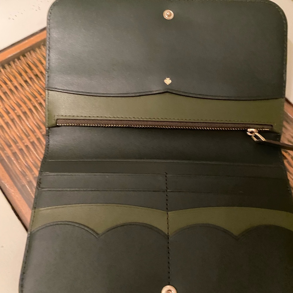Kate Spade Wallet - Picture 3 of 8